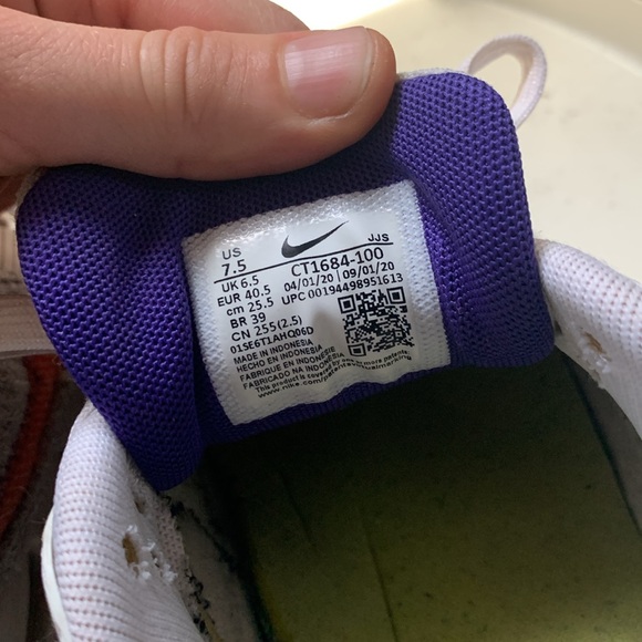 Unique Nike Air Max 90 “Court Purple” with recycled materials - Picture 7 of 9